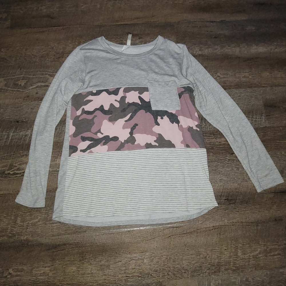 Women's size medium Grateful Hearts long sleeve top